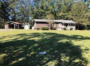 18 Cove Ln, Carriere, MS 39426
