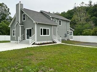 26 Worthington Rd, Huntington, MA 01050