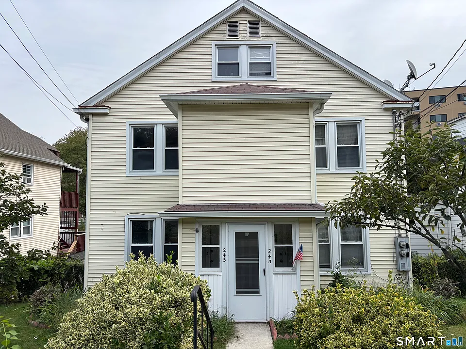 243 Knickerbocker Ave
