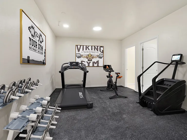 5580 Country Club Dr — Photo 38