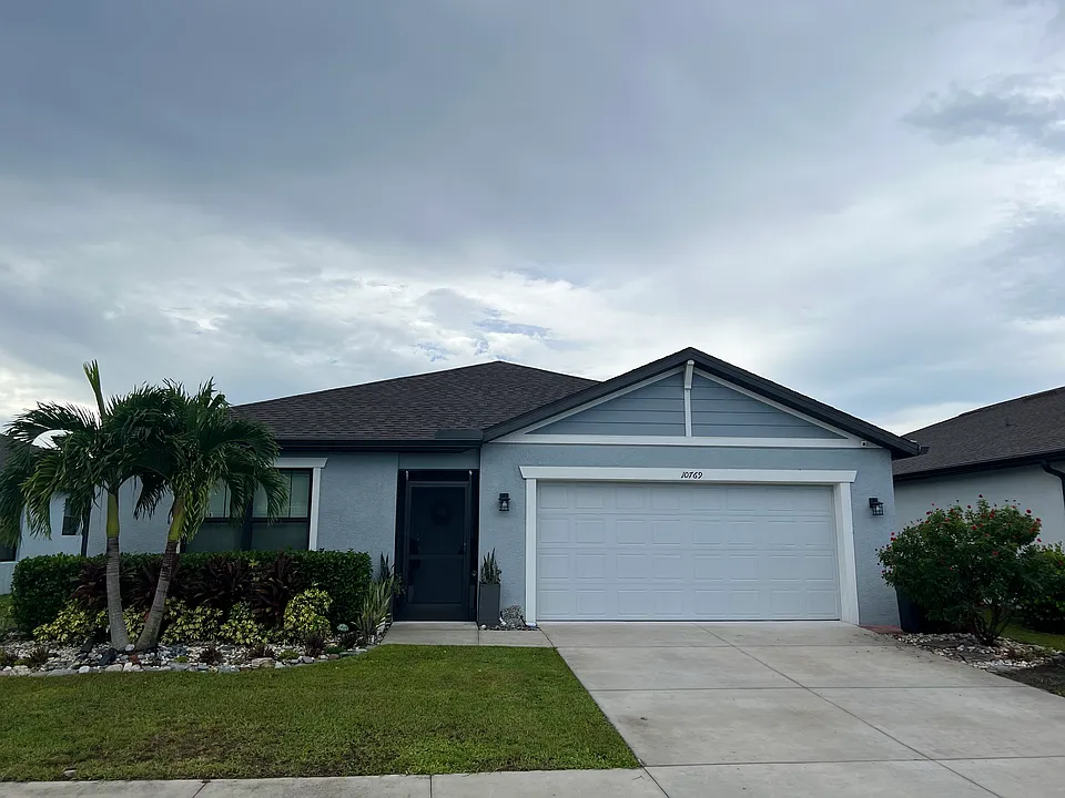 10769 Firebush Cir