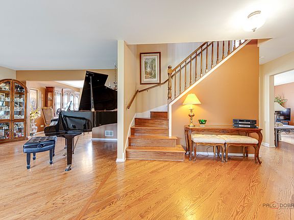 4th image of 1513 Waverly Ave