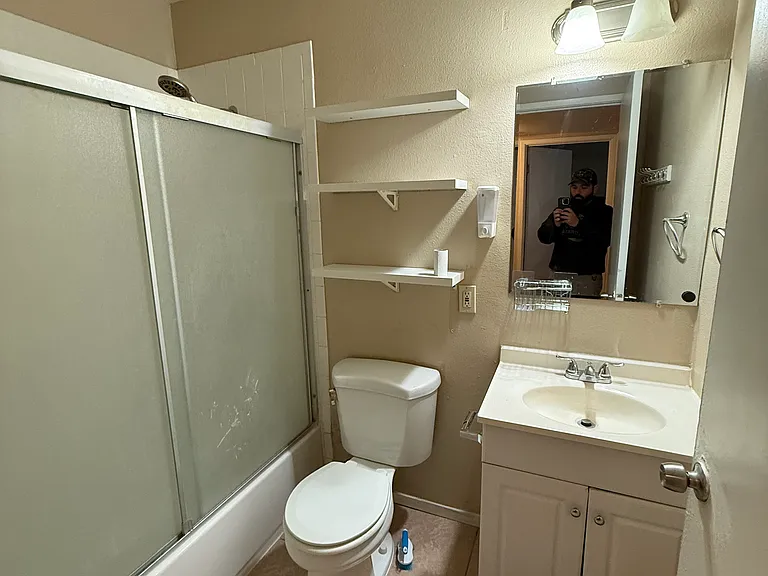 933 Carro Dr #4 — Photo 7