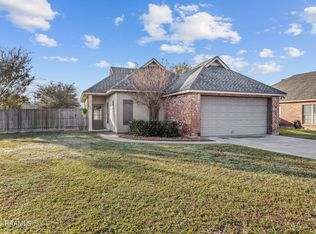 101 Legend Creek Dr, Youngsville, LA 70592