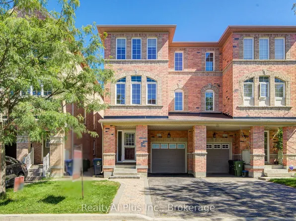 105 Pilkington Dr, Toronto, ON M1L 0A4