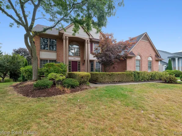 2841 Treyburn Ln, West Bloomfield, MI 48324
