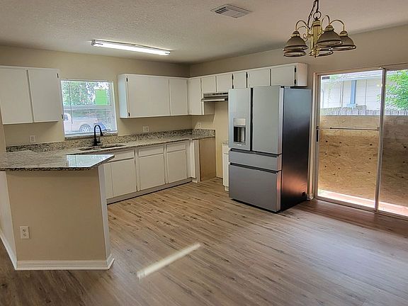 3rd image of 3304 E Mohawk Ave