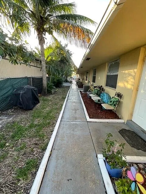 2 bed, 1.0 bath, 750 sqft, $2,000 — Photo 4