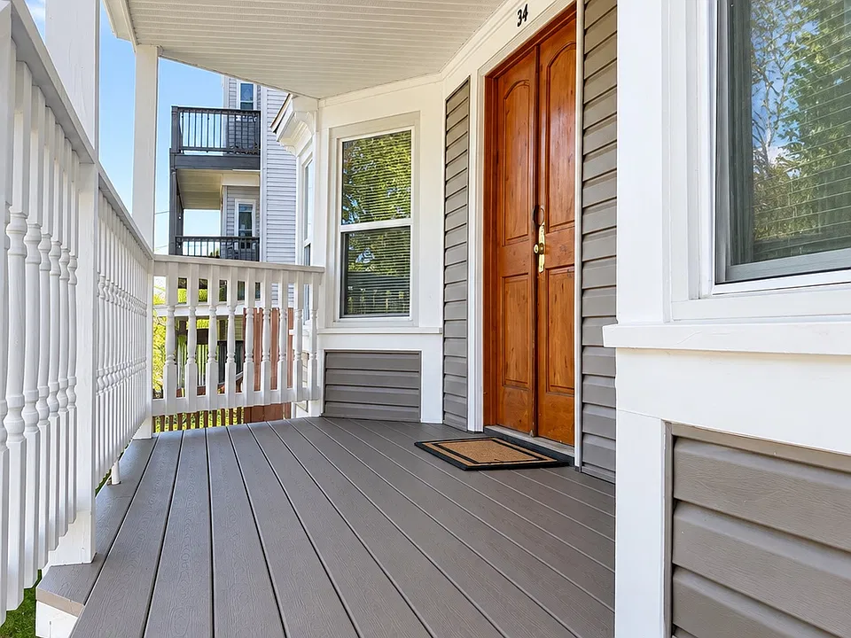 24 Walnut St #1