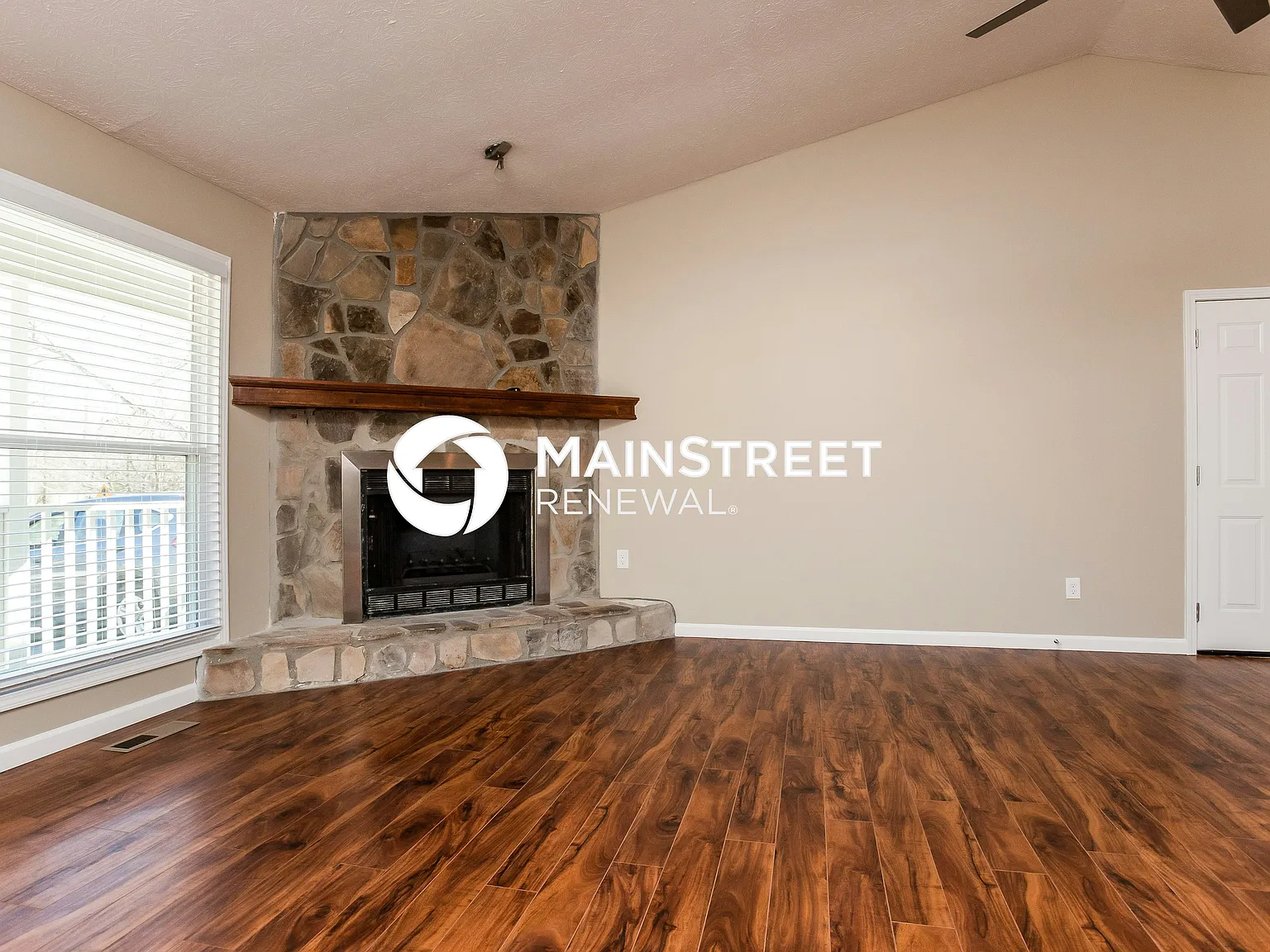 4366 Wesley Dr — Photo 2