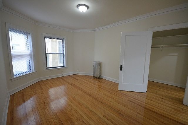 1st image of 3921 N Pine Grove Ave APT 2E