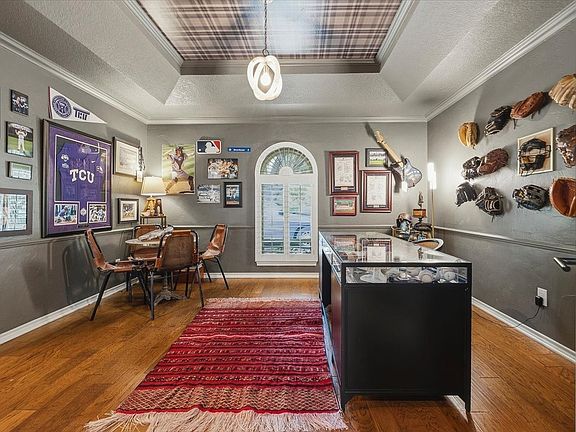 3rd image of 4133 Inwood Rd