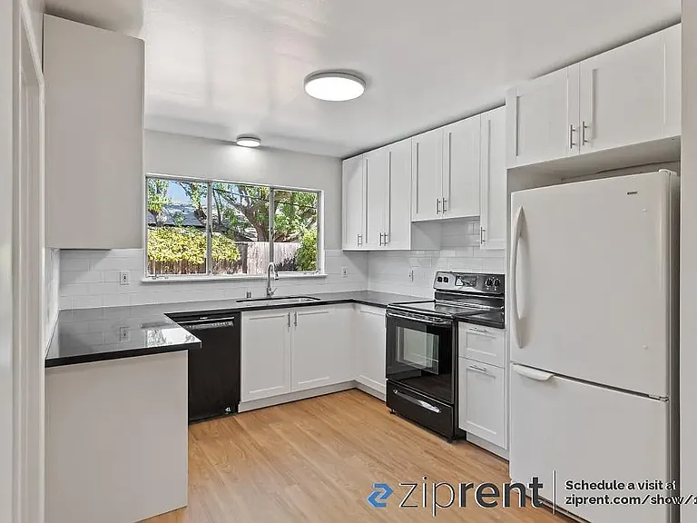 4559 Piper Dr — Photo 8