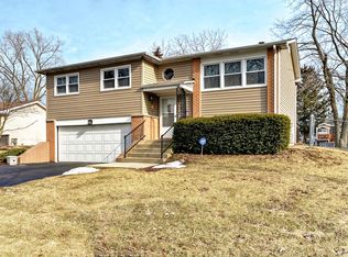 7713 Dalewood Pkwy, Woodridge, IL