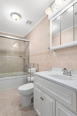 Rented by Compass | media 23