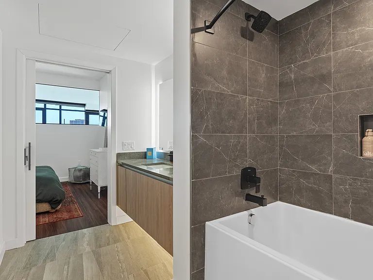 Radian — Photo 37