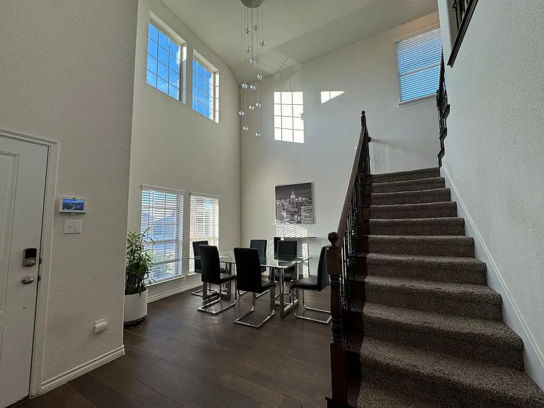 2916 Brady Starr Dr — Photo 3