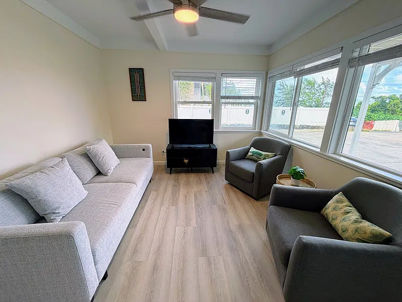 2 bed, 685 sqft, $4,200 — Photo 2