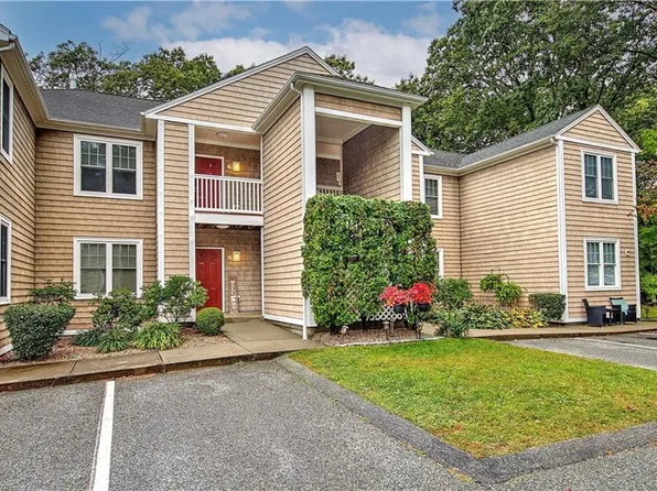 70 Turner St #A6, Warwick, RI 02886