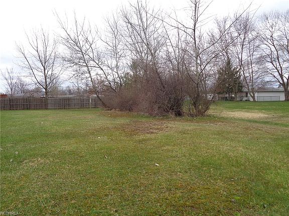 4th image of 9521 Tower Dr