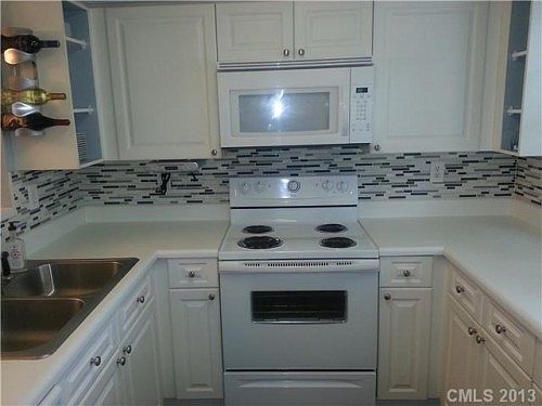 3rd image of 3668 Melrose Cottage Dr