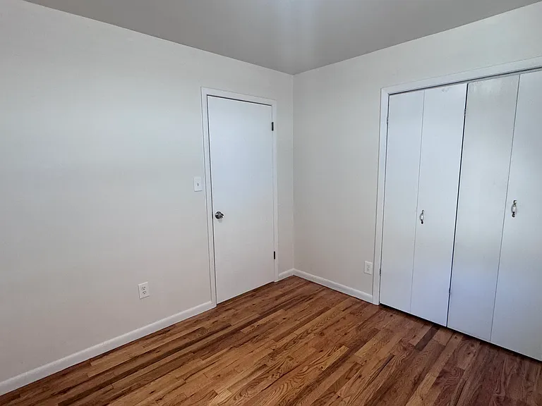 90 Mallory Ave #3 — Photo 7