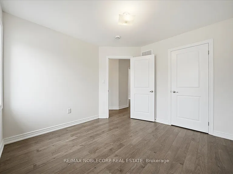 226 Bruce Cameron Dr — Photo 25
