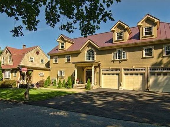 2nd image of 22 Bylund Ave