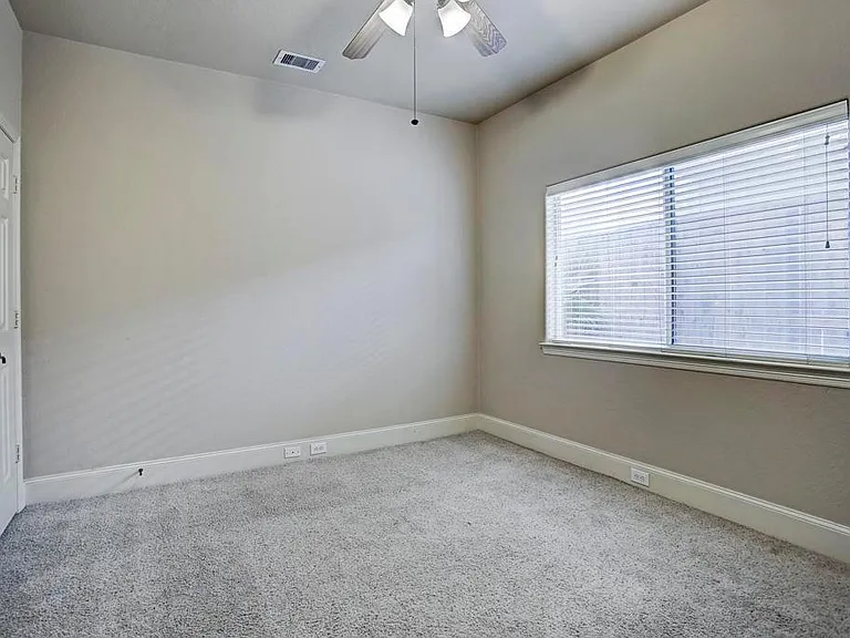 322 Cage St — Photo 14