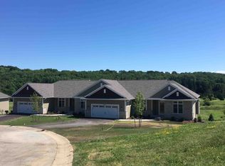 N3W31453 Lara Ln #702, Delafield, WI 53018