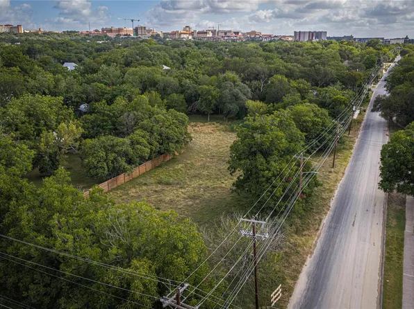119 S Mitchell St, San Marcos, TX 78666