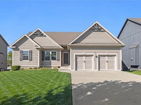 11700 N Farley Ave, Kansas City, MO 64157