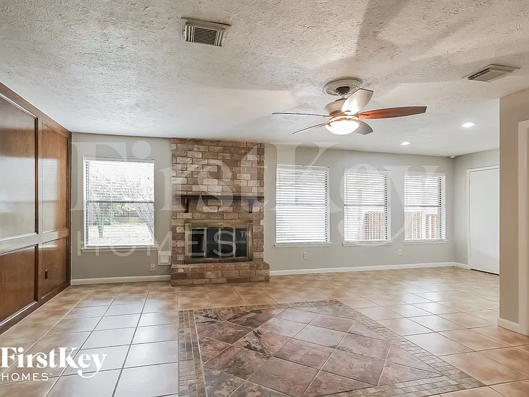 21419 Park Willow Dr — Photo 8
