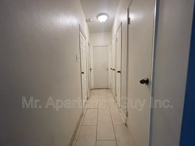 37 Wellington St S #3D — Photo 12