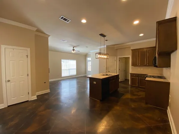 5235 Paducah Ct, Baton Rouge, LA 70817