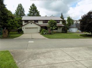 15 Cedar Dr, Hurricane, WV 25526