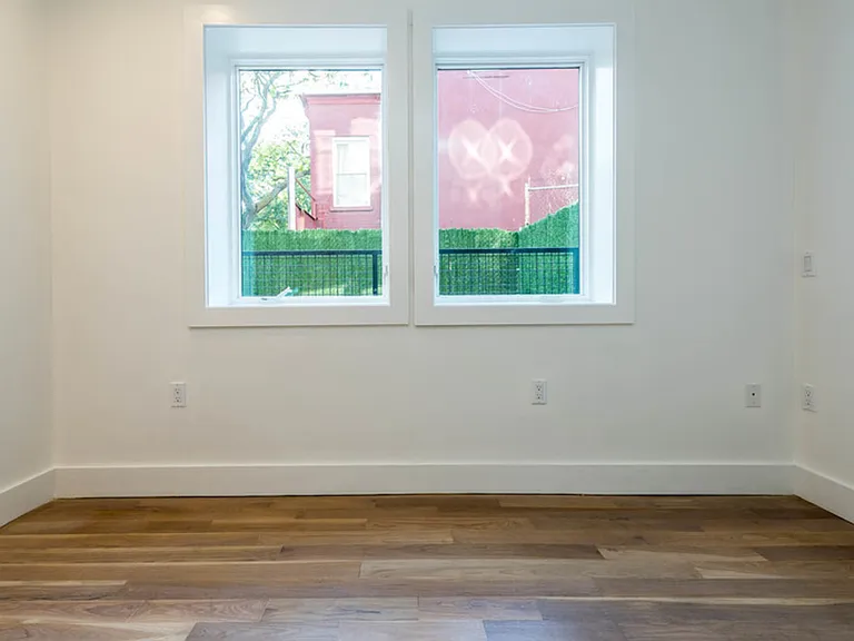 182 Malcolm X Blvd #1A — Photo 8