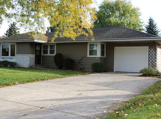 1864 East Dr, East Troy, WI 53120