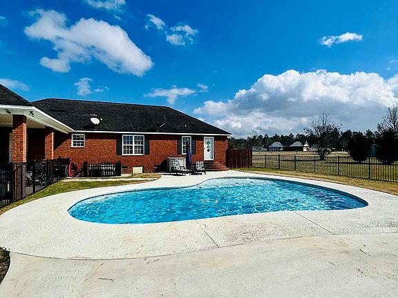3rd image of 4545 N Pointe Dr