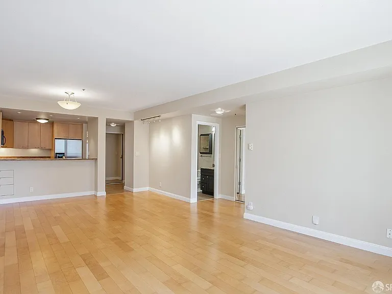 601 Van Ness Ave #406 — Photo 13