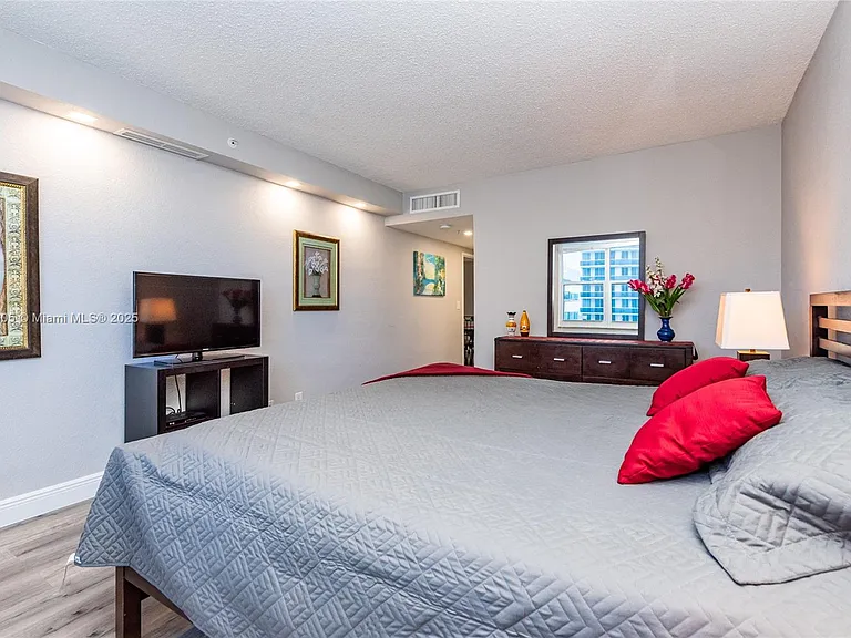 2501 S Ocean Dr #1617 — Photo 71
