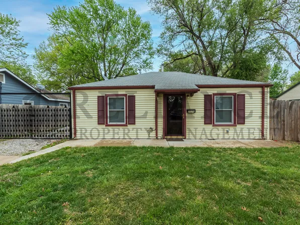 2106 S Madison Ave, Wichita, KS 67211