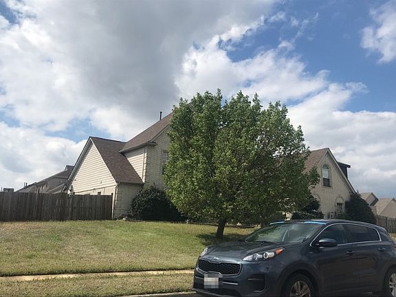 3rd image of 4925 Gertrude Dr