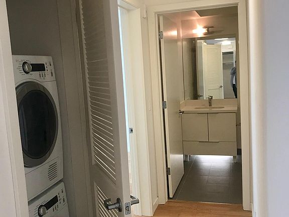 4th image of 1461 Pine St APT 404