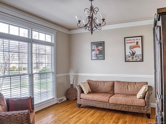 3rd image of 9614 Hillspring Dr