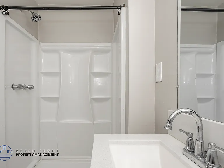 12236 Manor Dr. — Photo 13