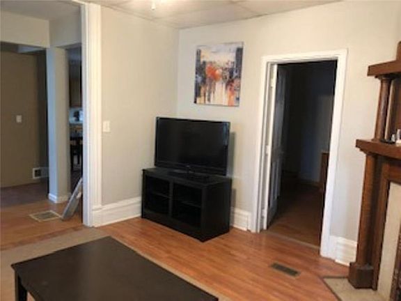 2nd image of 212 E Main St