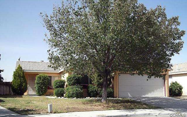 1st image of 14166 Surrey Ct