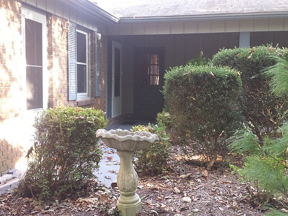 3rd image of 255 Foxhunt Ln