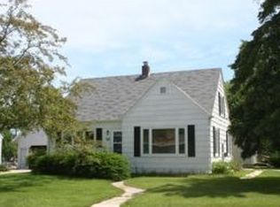 324 Flora Ave, Algoma, WI 54201